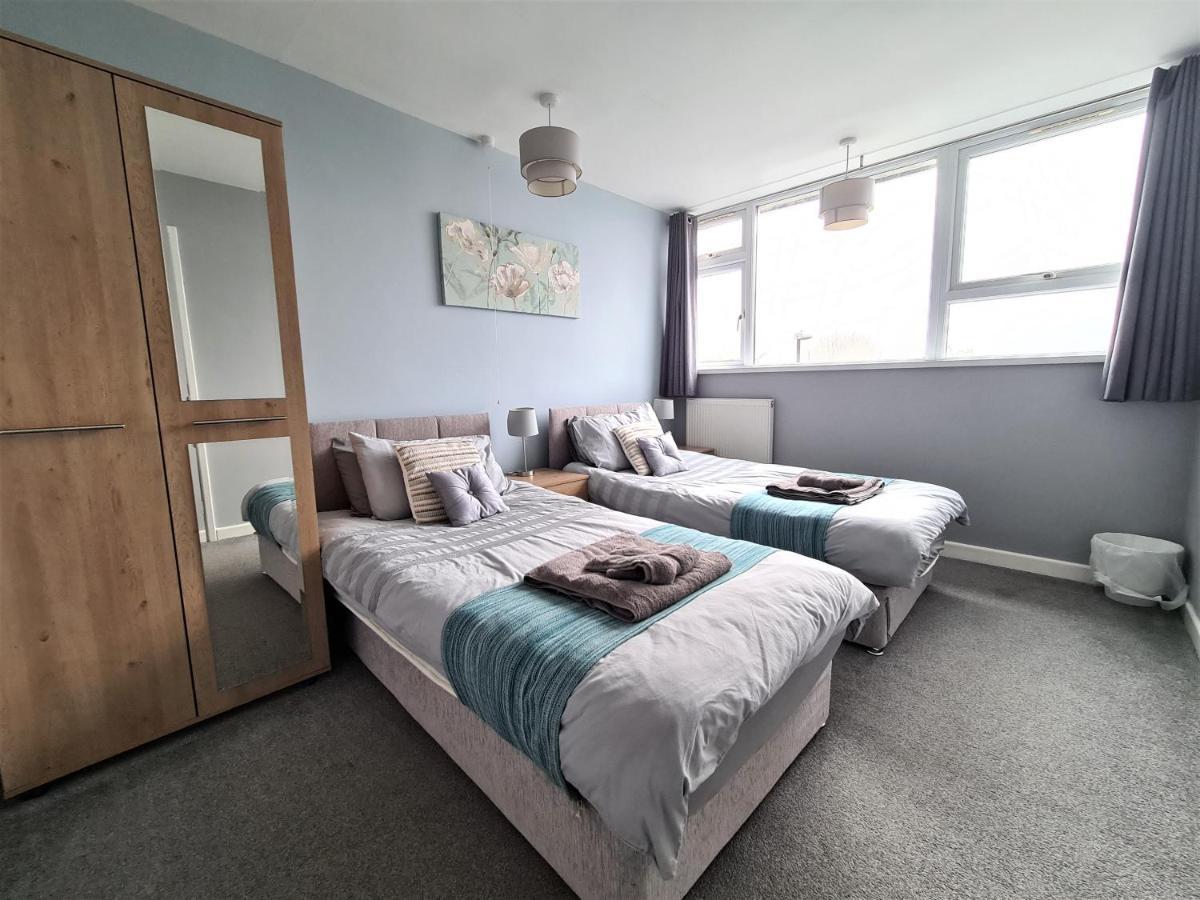 3 Bedroom Apartment Coventry - Hosted By Coventry Accommodation Extérieur photo