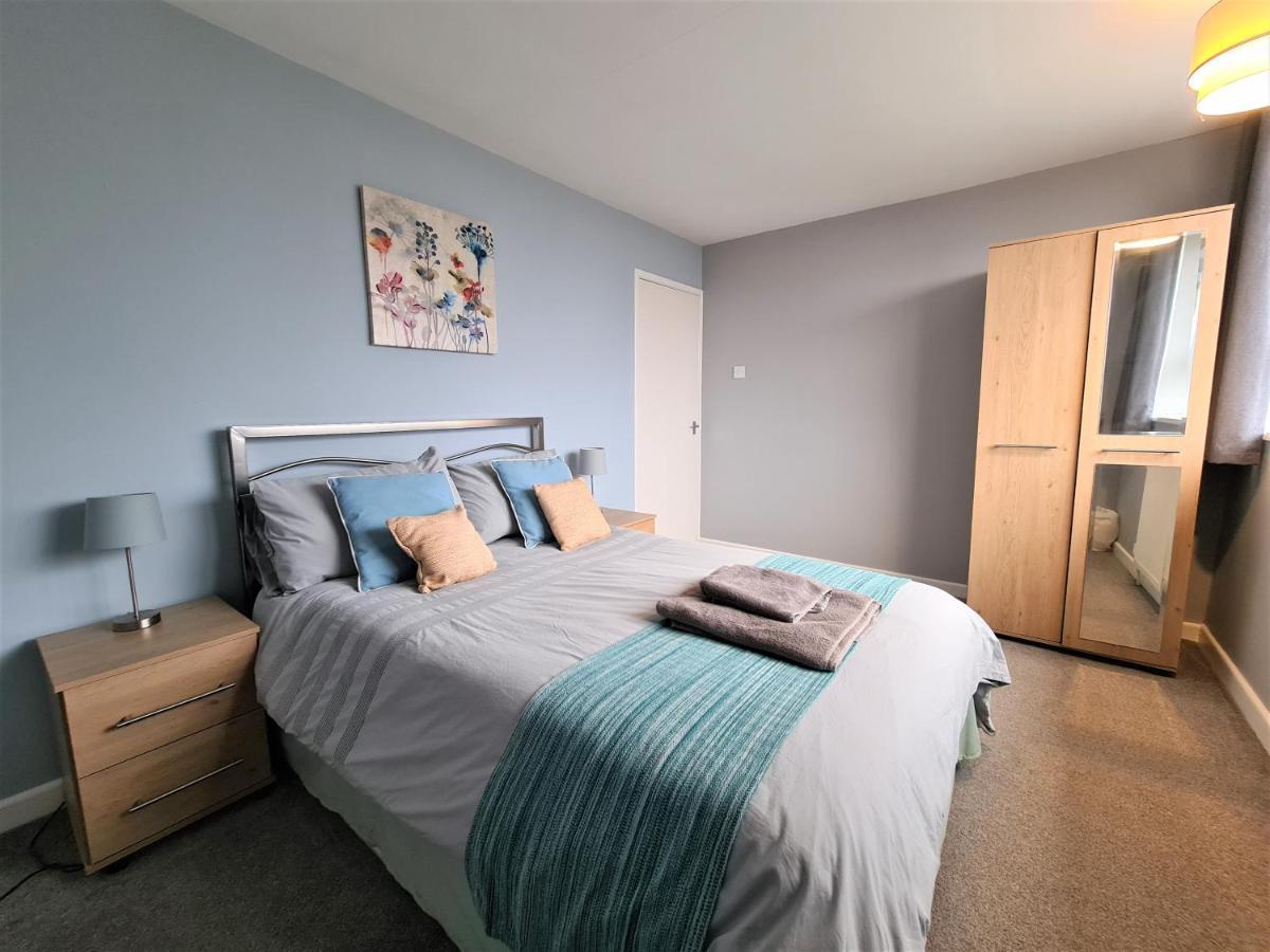 3 Bedroom Apartment Coventry - Hosted By Coventry Accommodation Extérieur photo